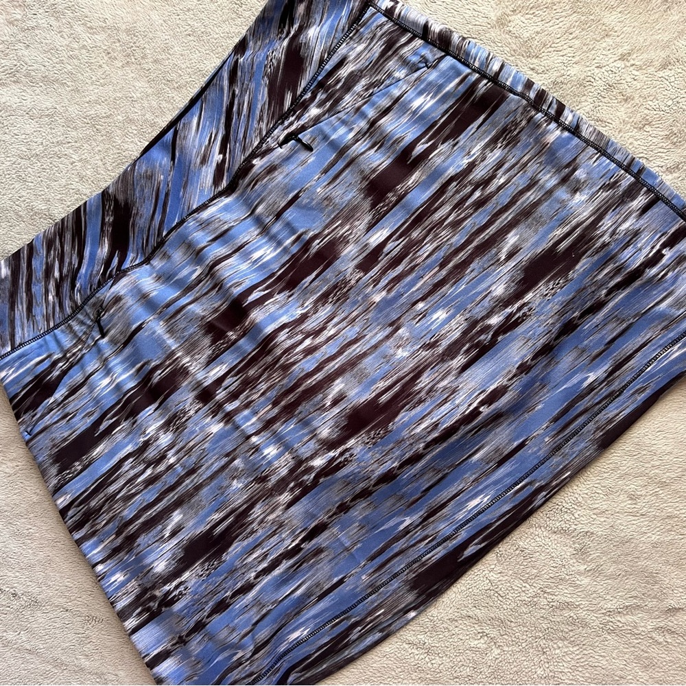 Chase 54 Abstract Print Performance Pull-On Golf Tennis Skort Blue Black Medium